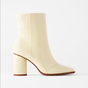 Zara OffWhite Faux Patent Leather Boots Women's 36 US 6